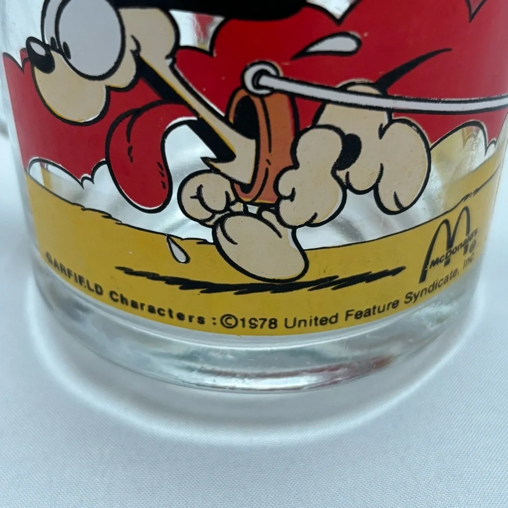 Garfield Glass Mug with Comic Design